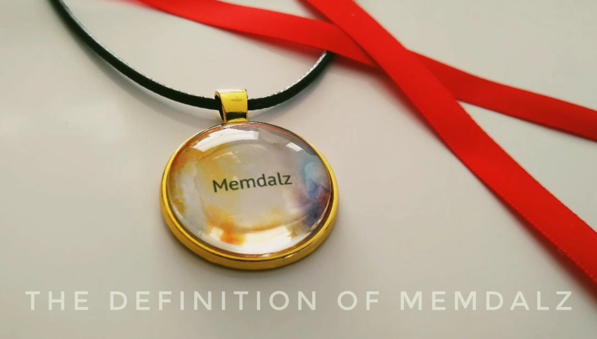 Charger la vidéo : Memdalz : le bijou personnalisé avec une vidéo